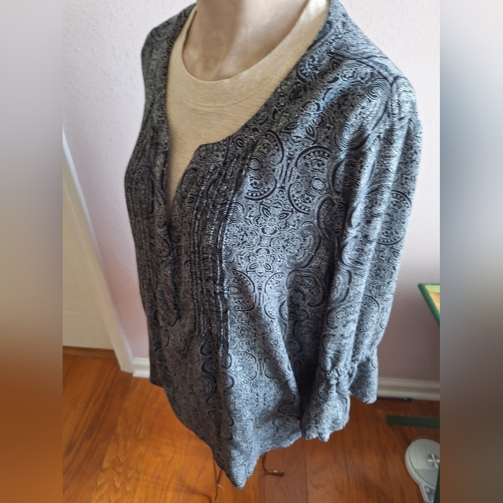 Westport V Neck Popover Blouse Buttons Bell Sleeves 3X Womens